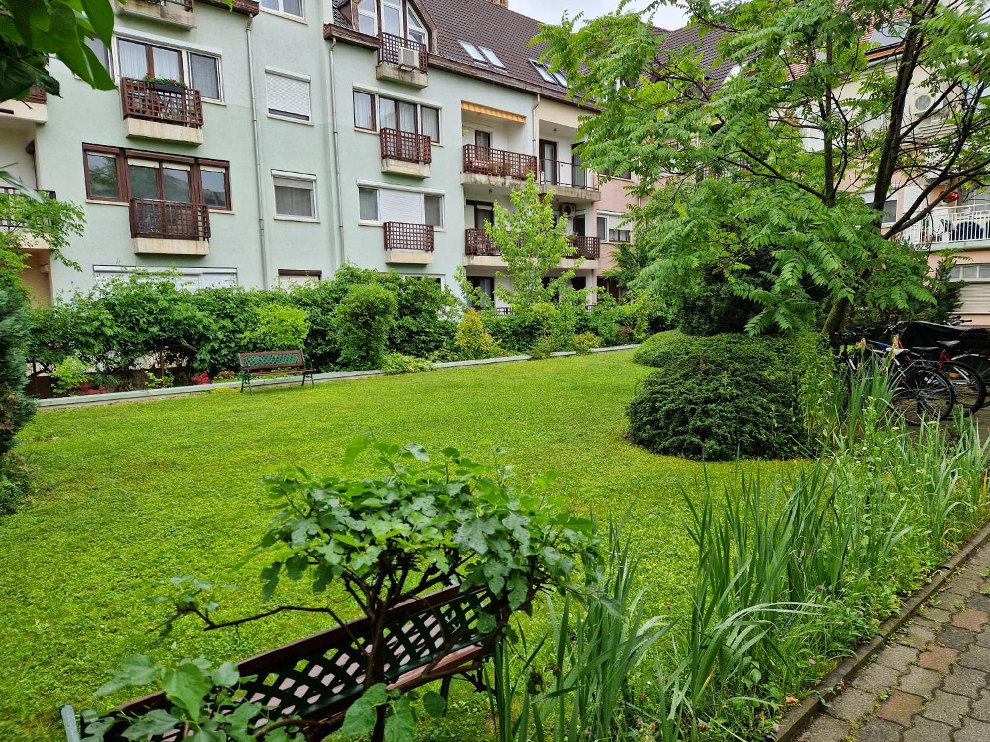 Márti 3 Bedroom Apartment Debrecen Quarto foto